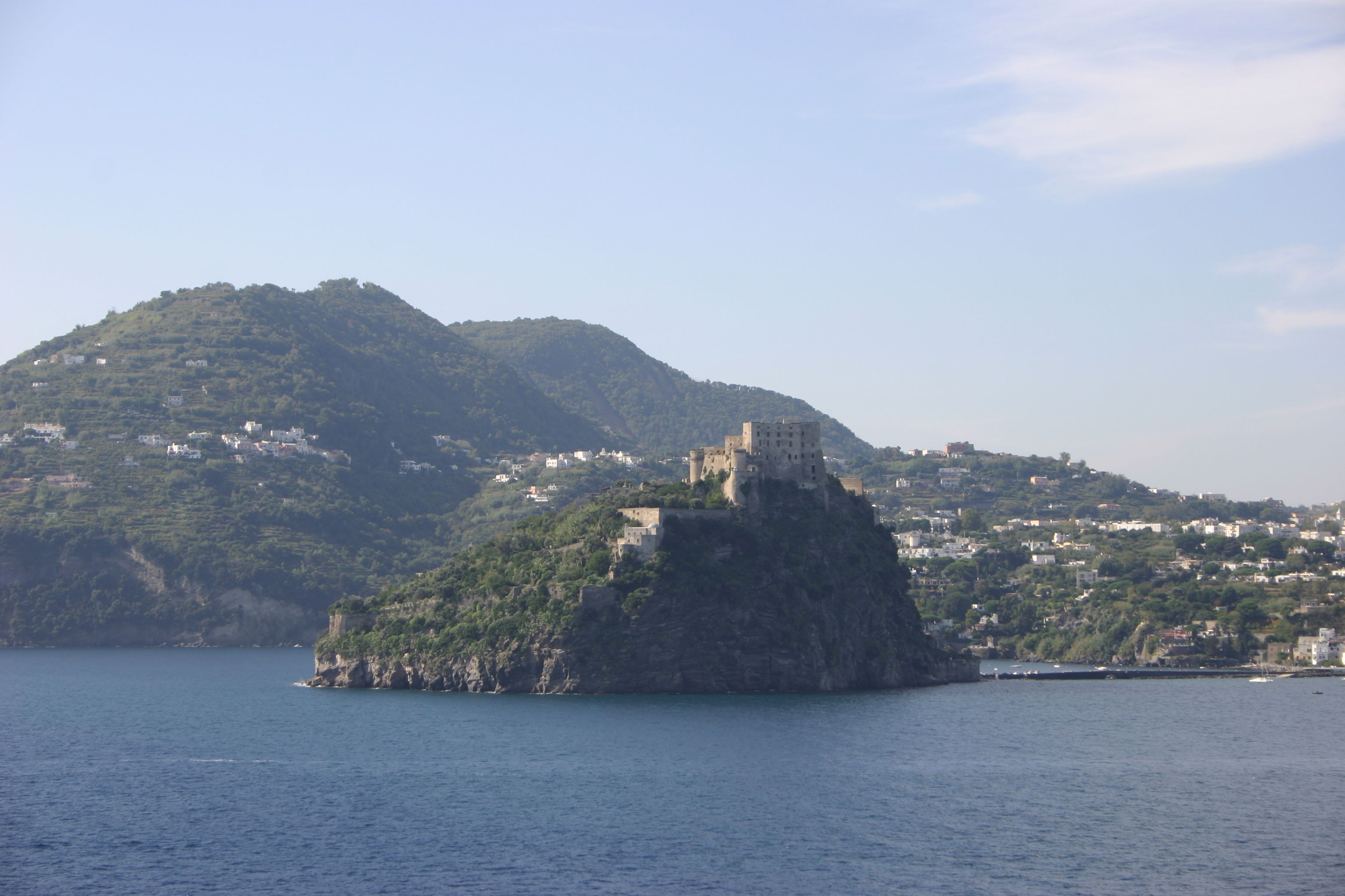 Castillo aragonés de Ischia, por antartida