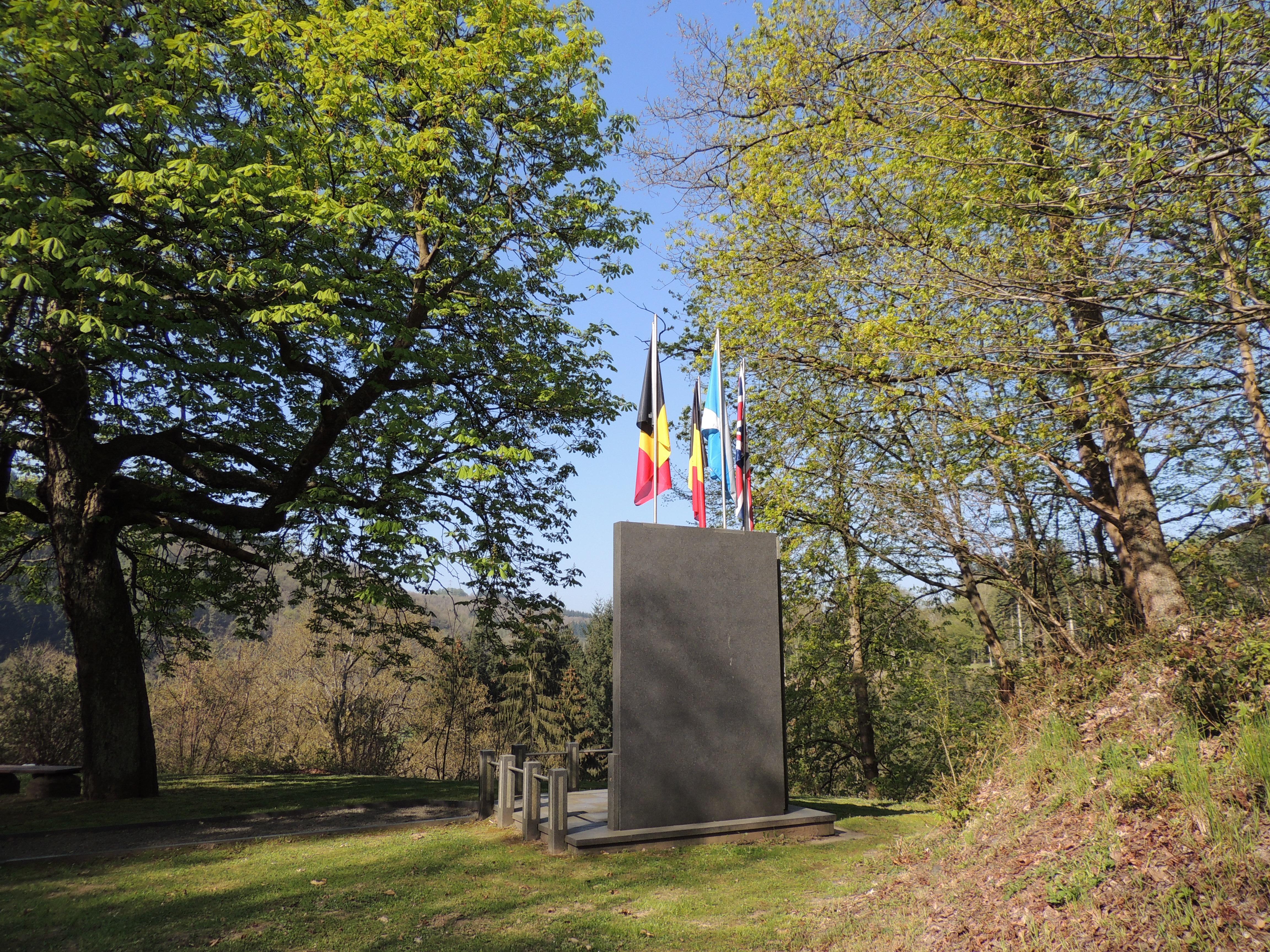 Monumento a la 51 División Escocesa, por Dónde vamos Eva