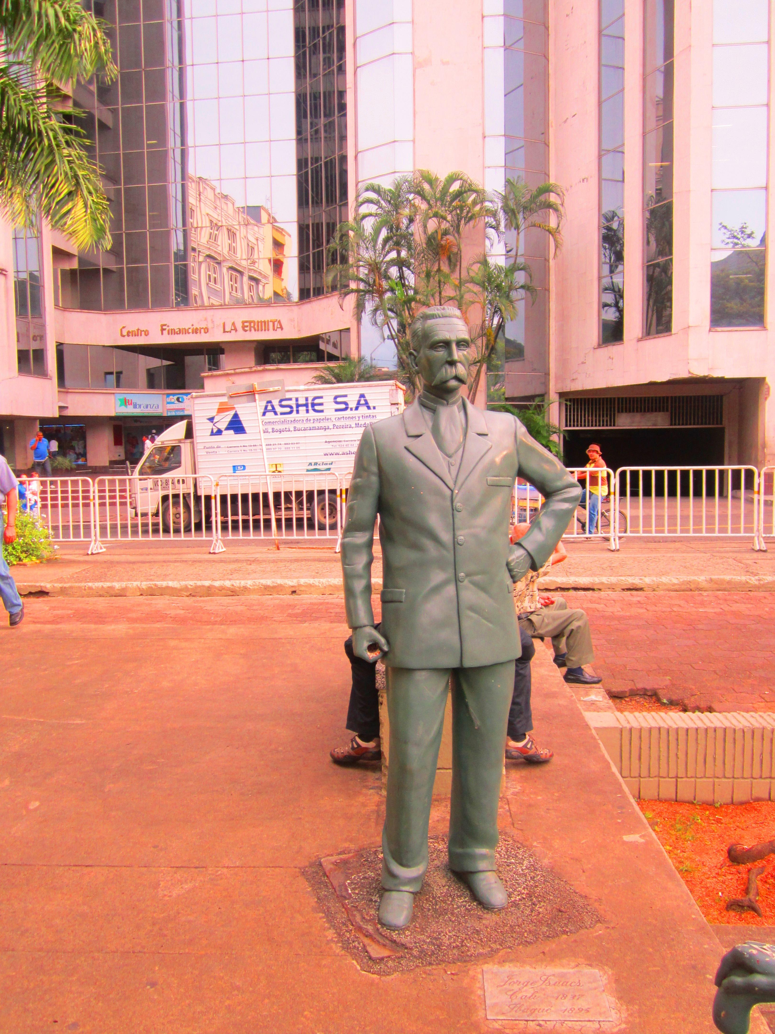 Estatua Jorge Isaacs, por Daniela VILLARREAL