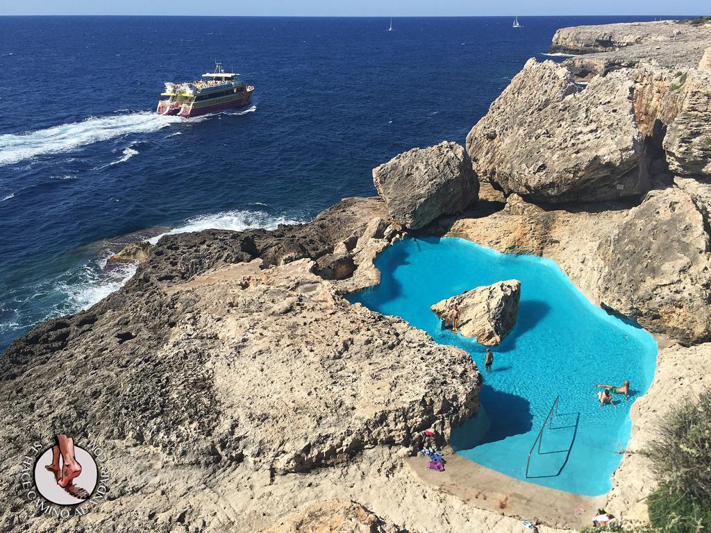 Piscina natural entre las rocas, por chalo84