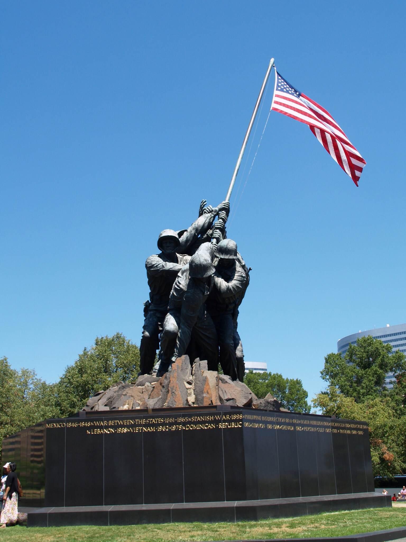 Memorial de Iwo Jima, por María Carmen García Moraleda