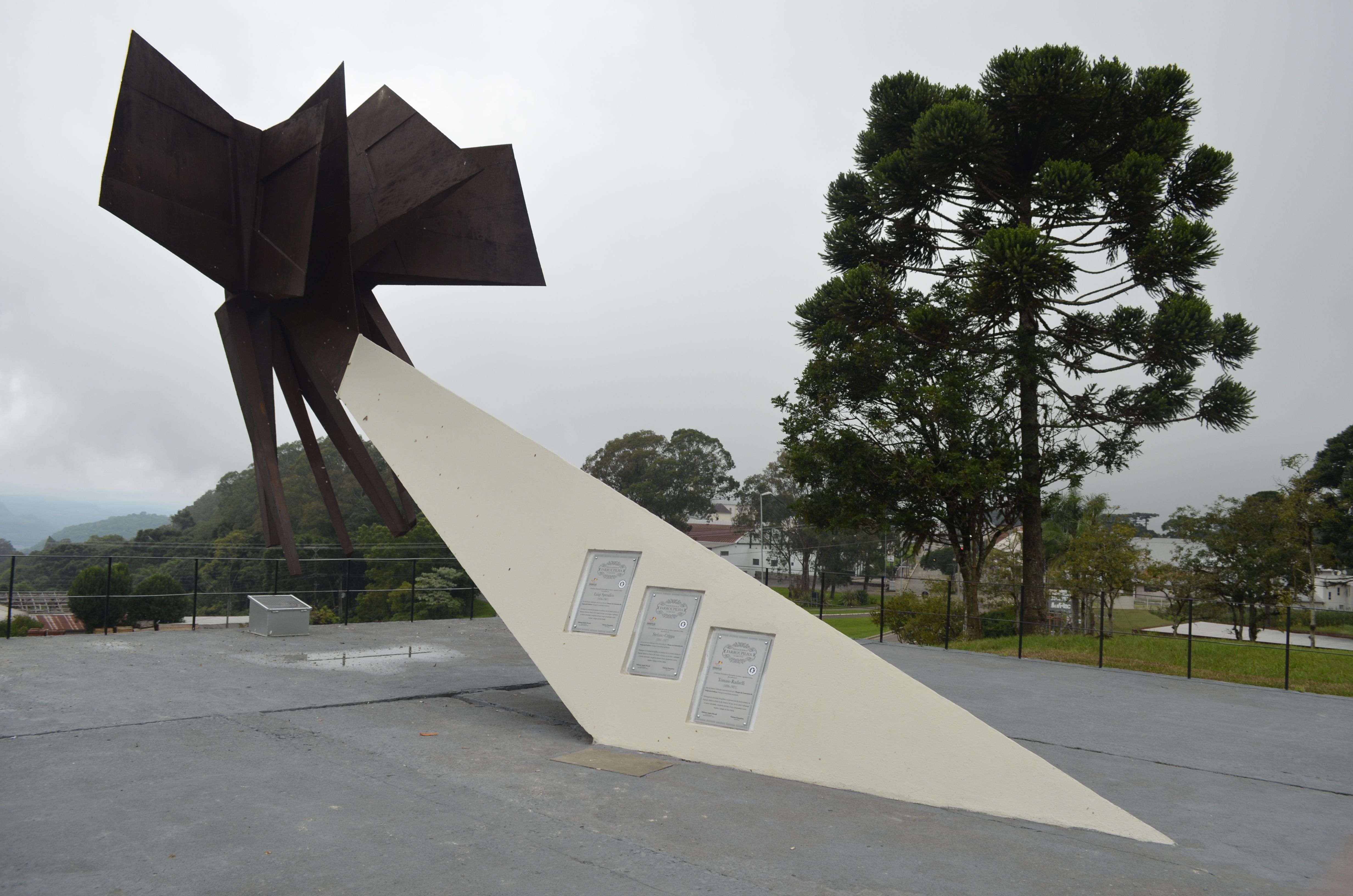 Monumento Centenário da Imigração Italiana no Rio Grande do Sul, por Rodrigo de Paula