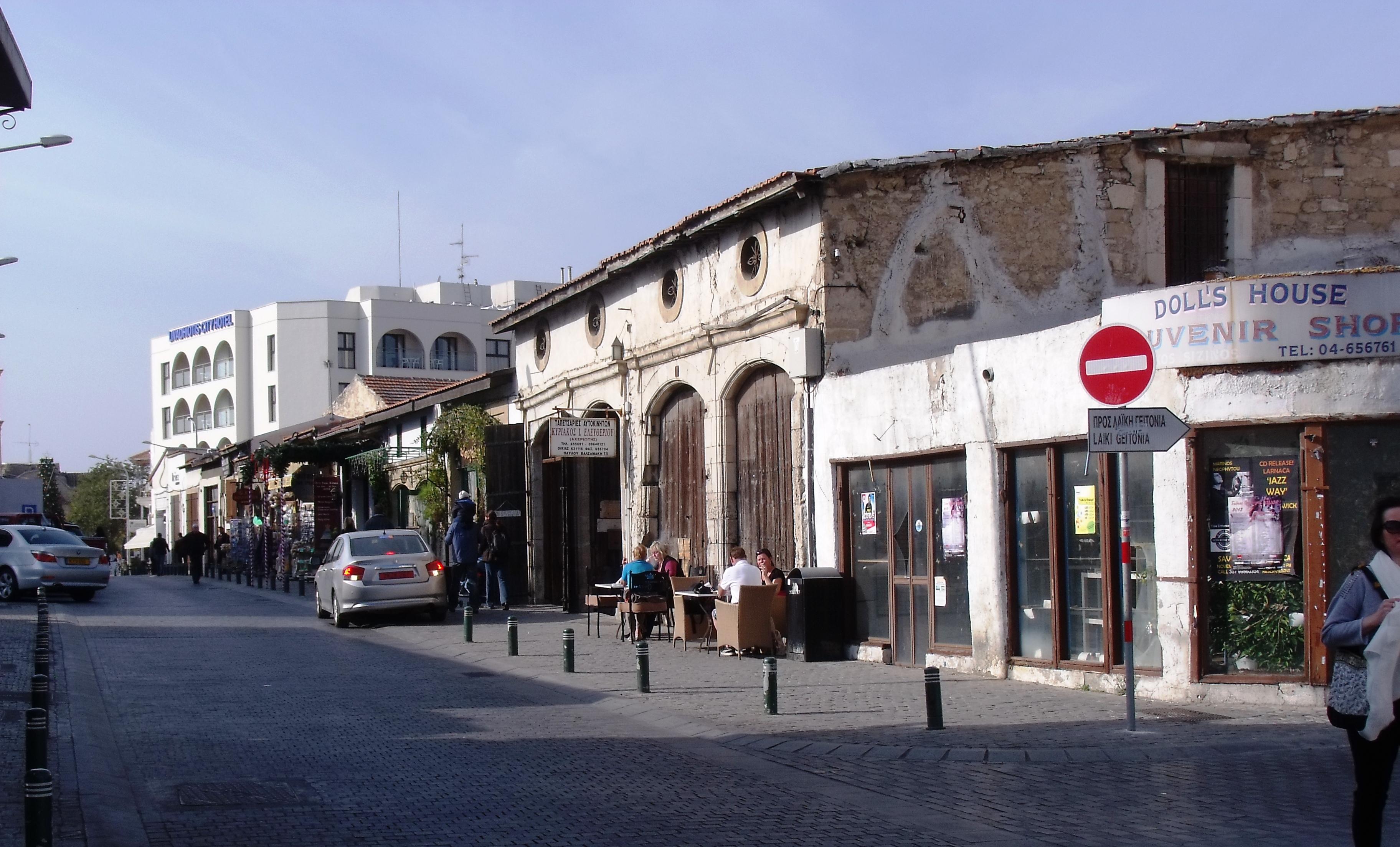 Calle Valsamaki, por sala2500