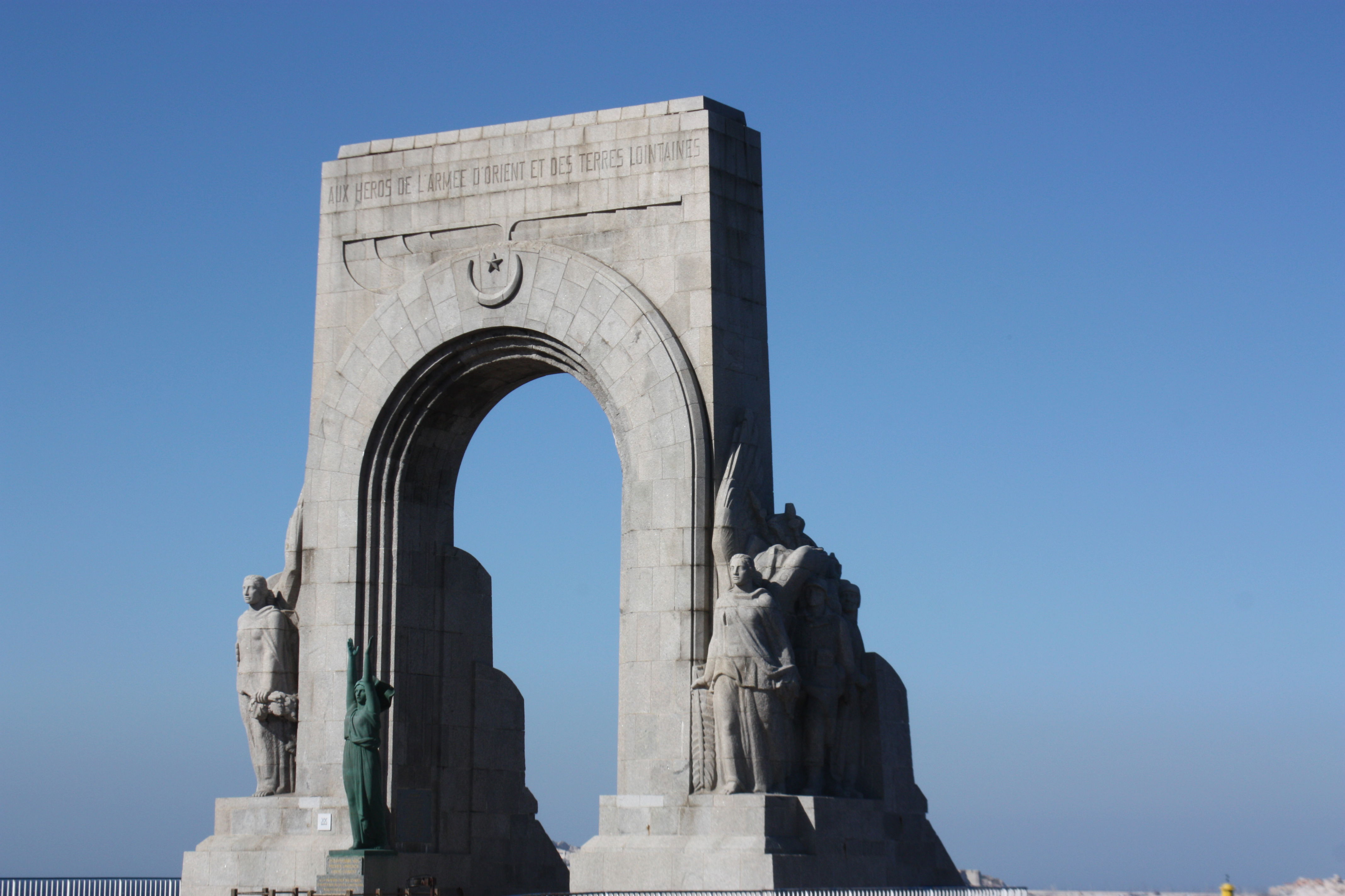 Puerta del Oriente, por Antoine