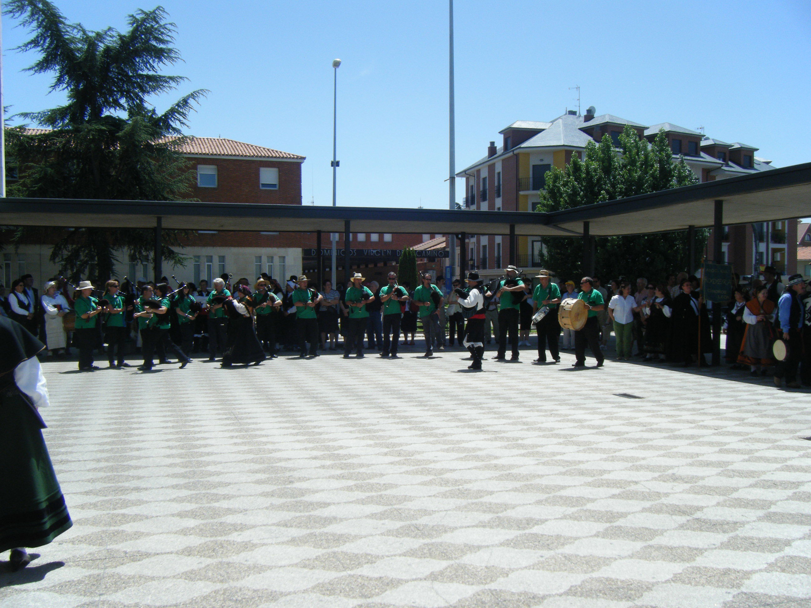 Musica y Bailes tradicionales, por Yoli ChamBa