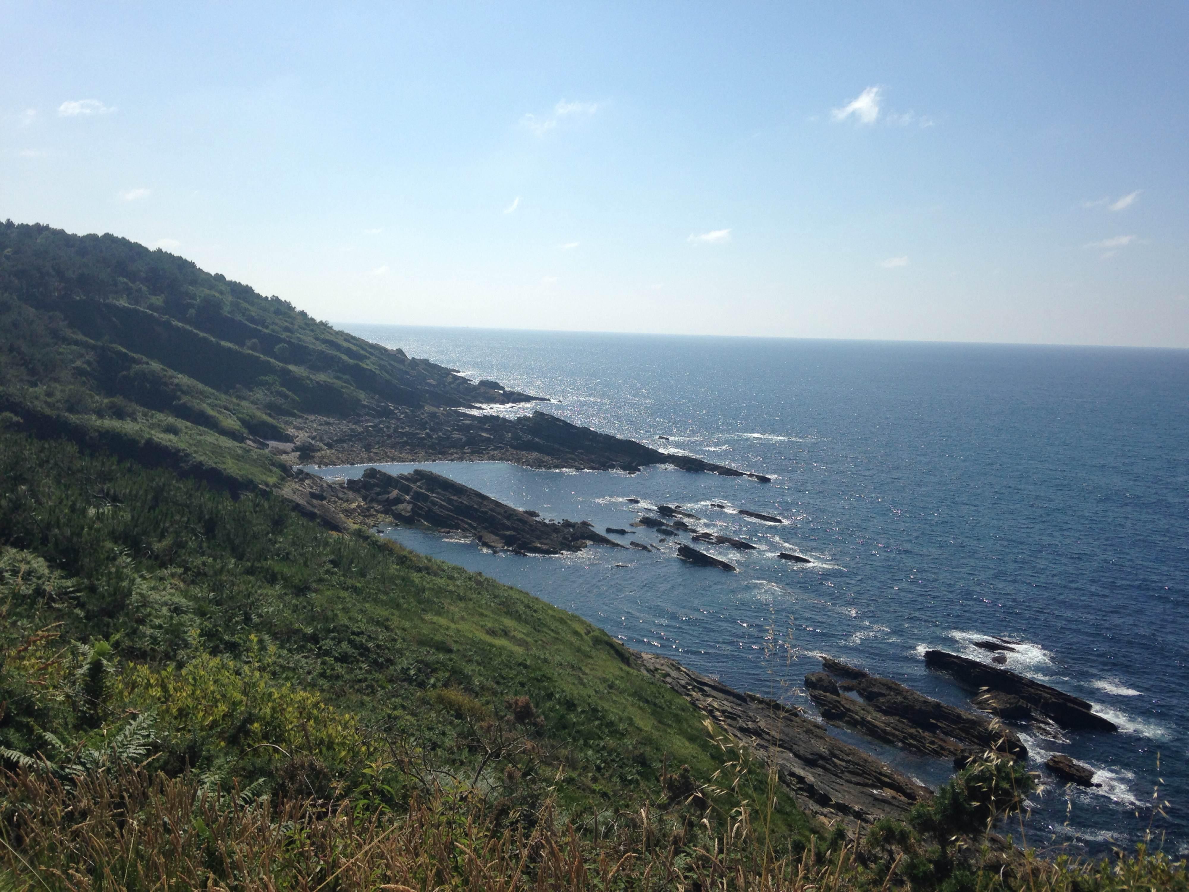 Recorrido por las calas de Hondarribia, por itxaso