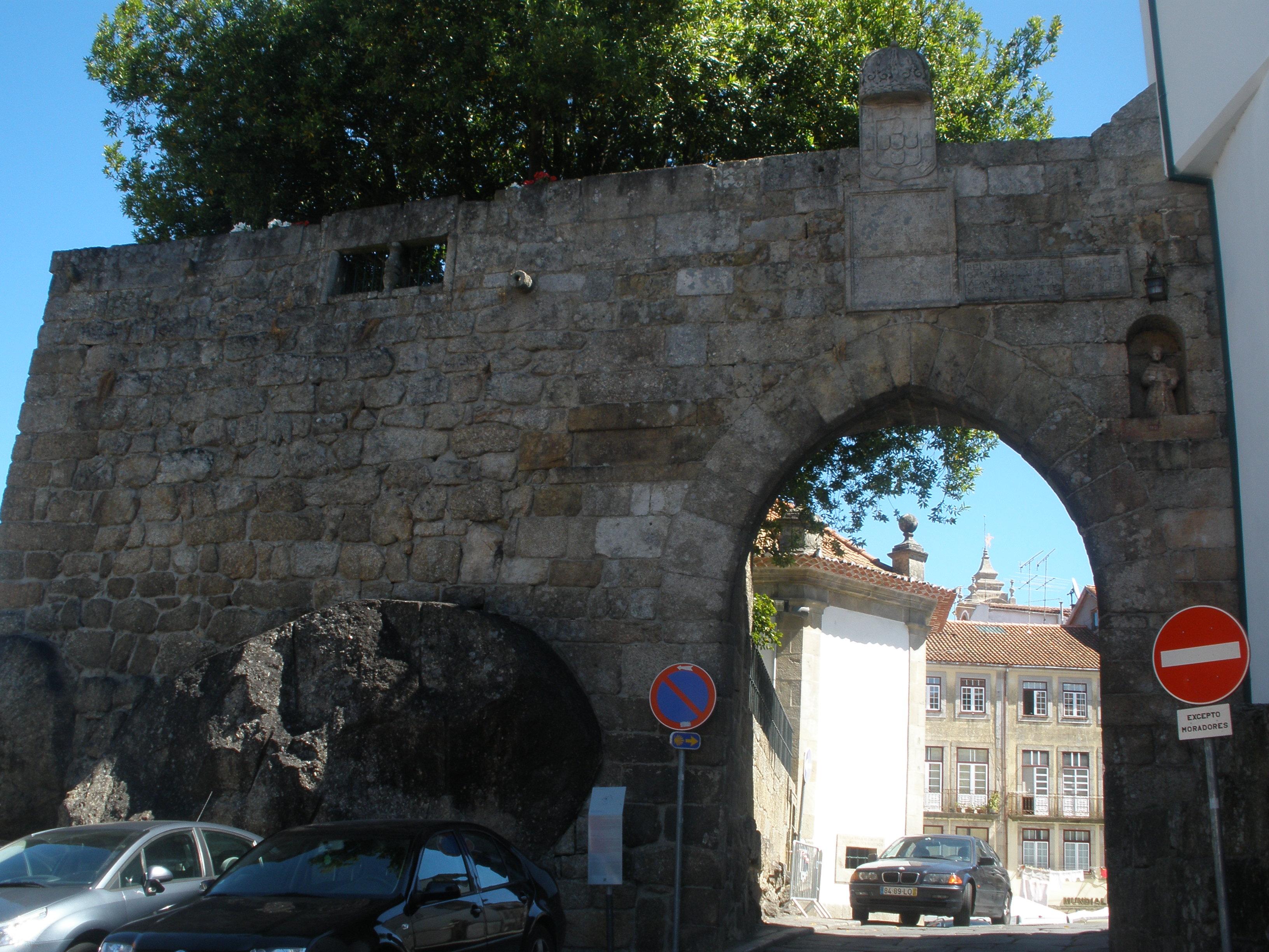 Porta do Soar o Arco dos Melos, por 2 pekes viajeros 