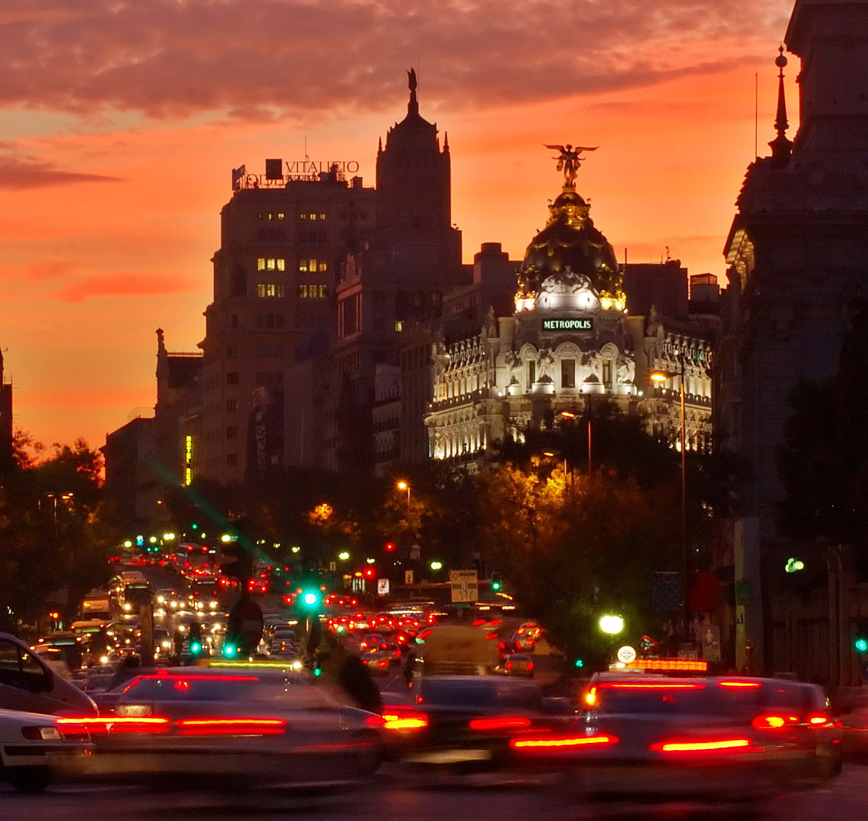 La Gran Vía de Madrid, por naxos
