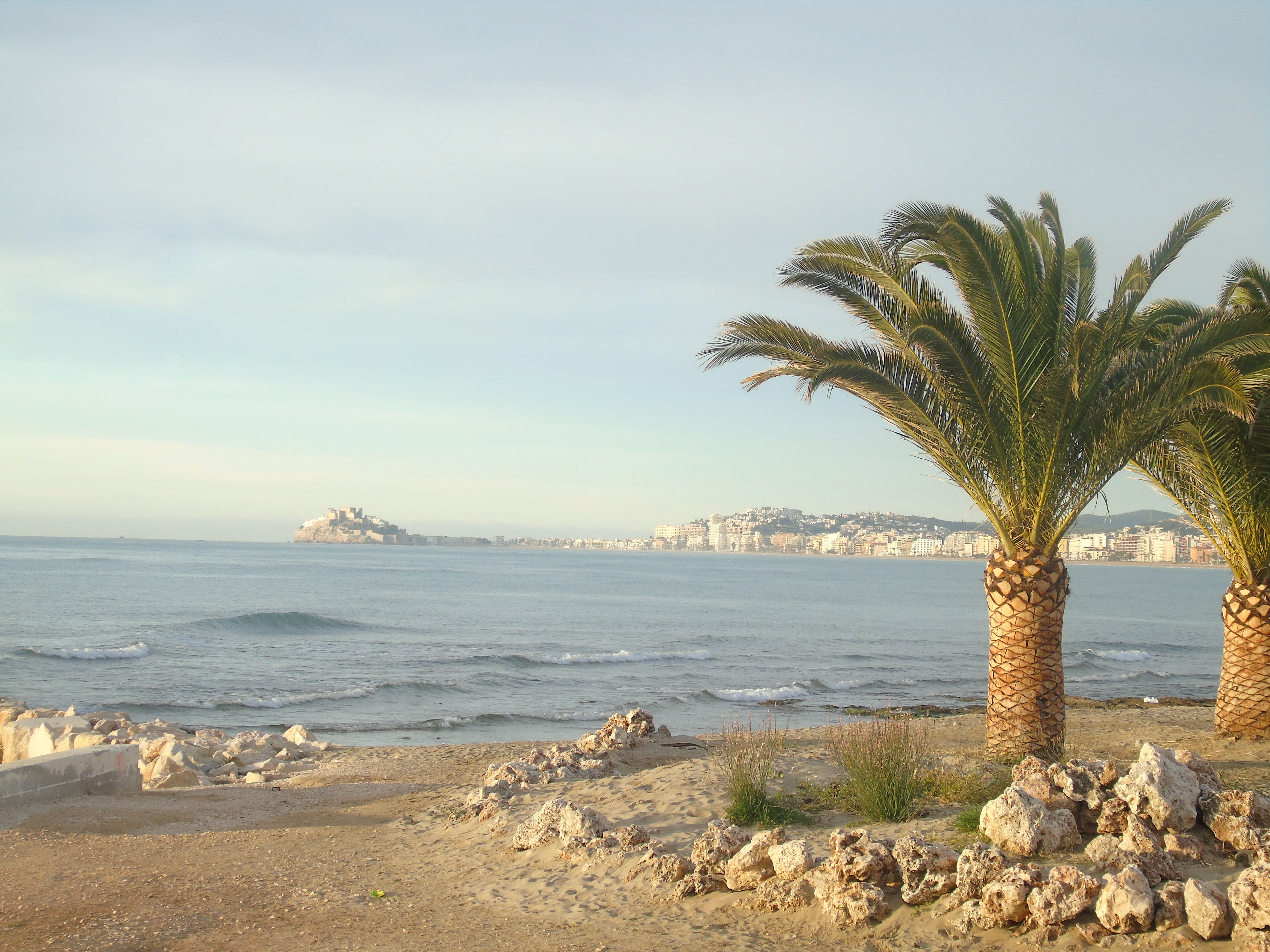 Playa del Gurugú, por Oficina de Turisme