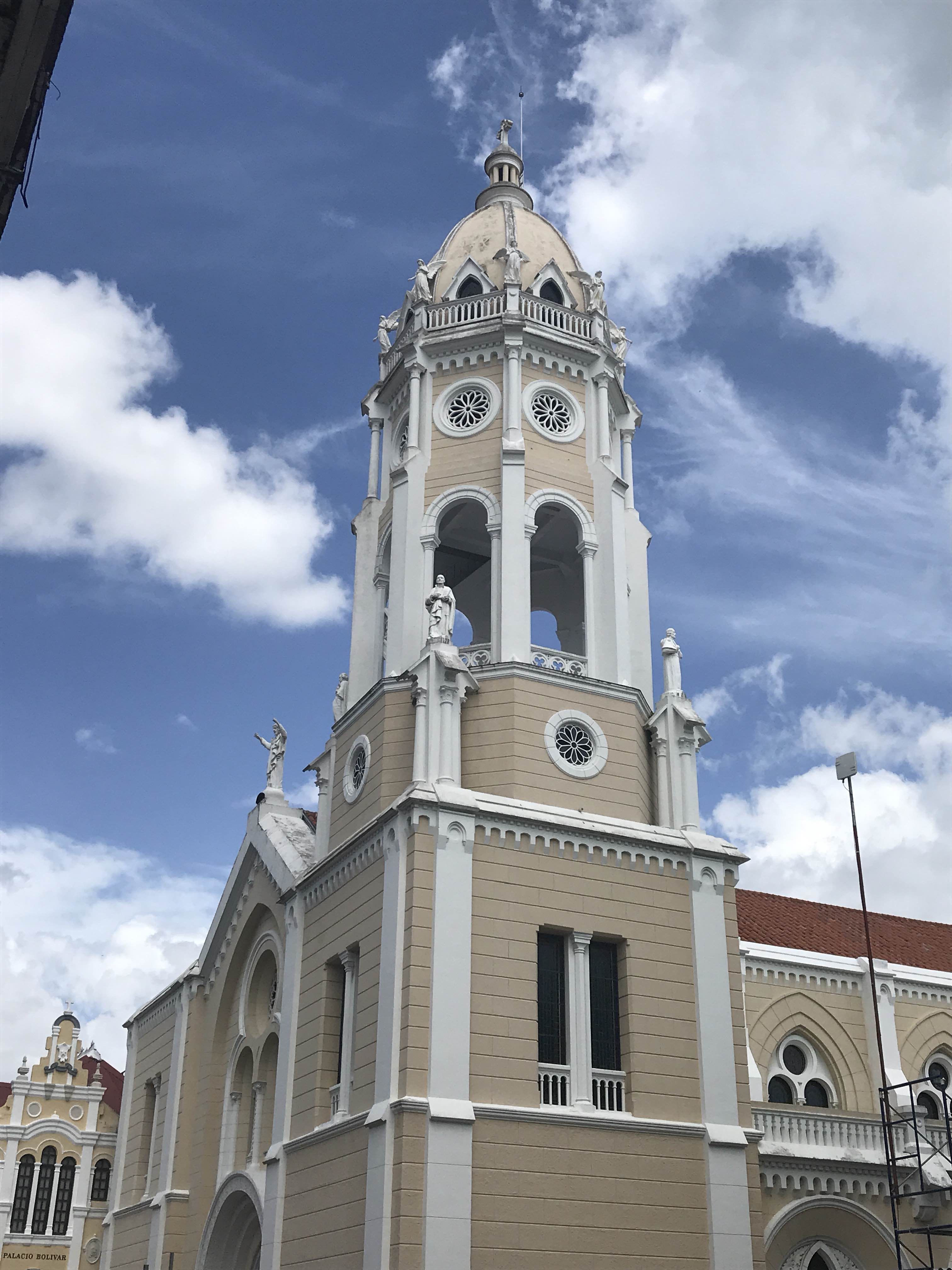 Catedral, por Maura Elisa Mora Rodriguez